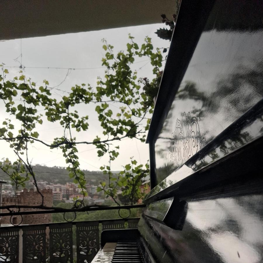 Apartment With A Nice Terrace In Old City Center Тбилиси Экстерьер фото