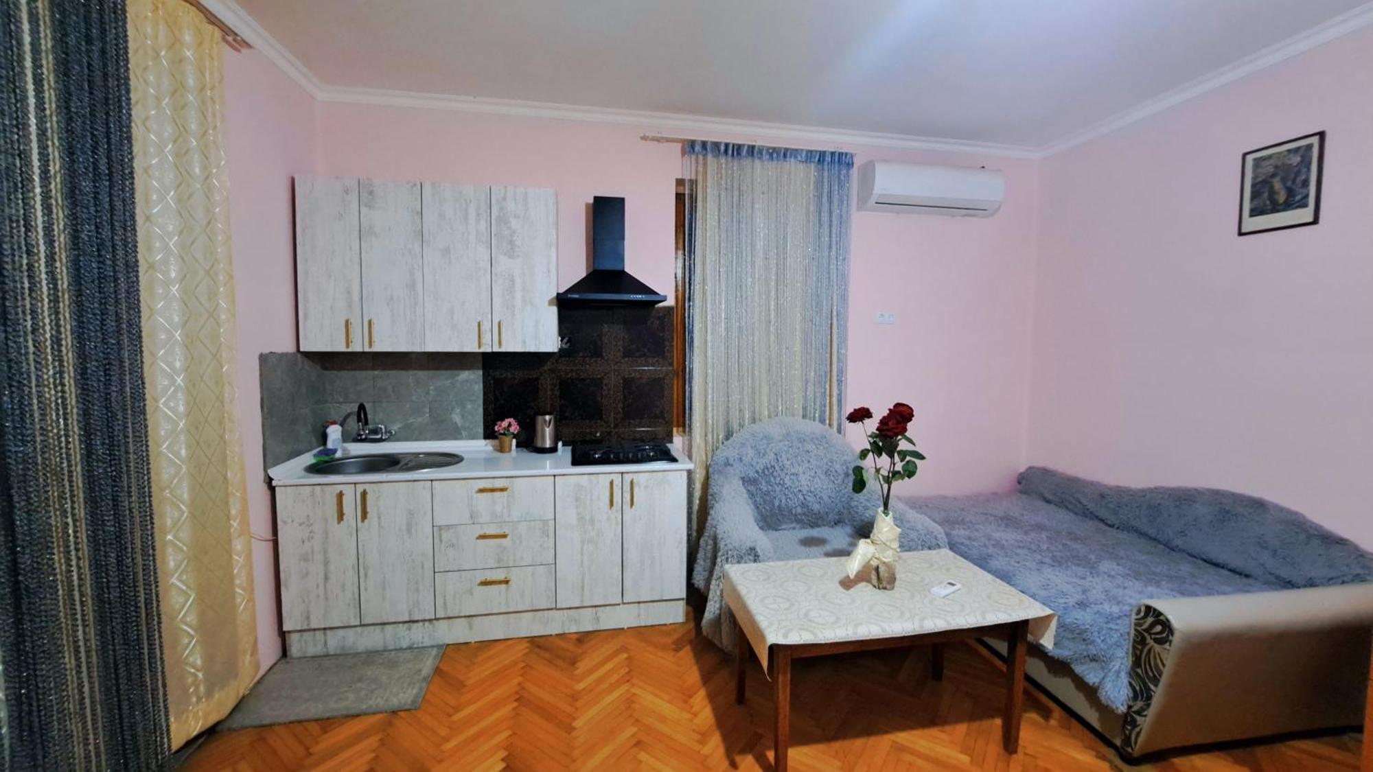 Apartment With A Nice Terrace In Old City Center Тбилиси Экстерьер фото